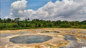 Pemandian Air Panas Tirta Sanita Ciseeng